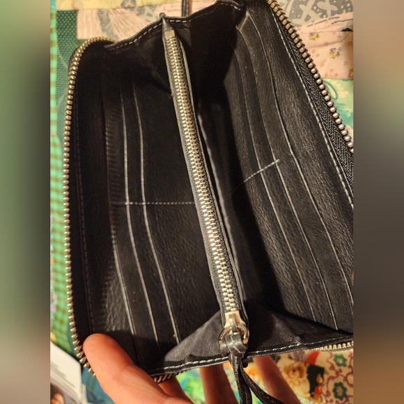 SOLD! Chloe Paddington Paddington Black Leather Long Zip Around Wallet - Picture 6 of 13